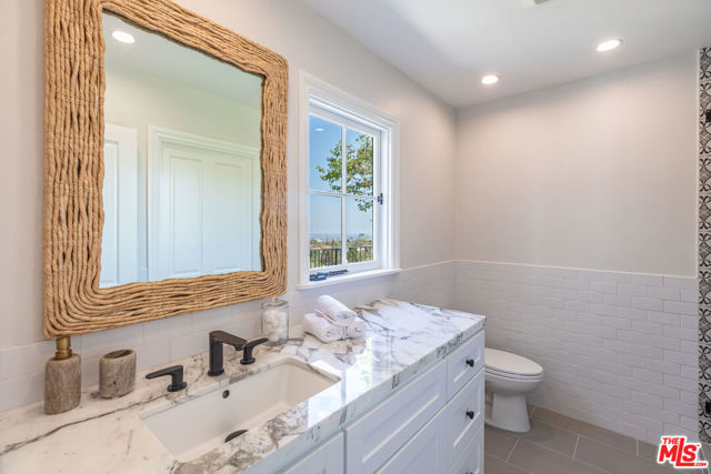1756 Correa Way, Los Angeles CA: https://media.crmls.org/mediaz/51943999-366a-4427-aab9-b5180c1932f5.jpg