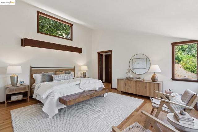737 Woodhaven Rd, Berkeley CA: https://media.crmls.org/mediaz/51947e13-ce5d-4b7c-a468-6c55cbed4153.jpg