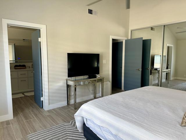 246 Santa Barbara Circle, Palm Desert CA: https://media.crmls.org/mediaz/519497e8-0687-4adf-aef2-6f3378688fb6.jpg