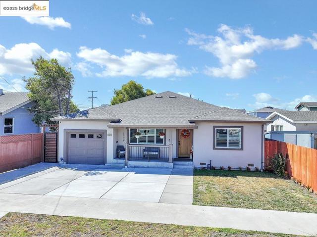 2020 Virginia Ave, Richmond CA: https://media.crmls.org/mediaz/51958f57-d538-4219-836f-babb122322fb.jpg