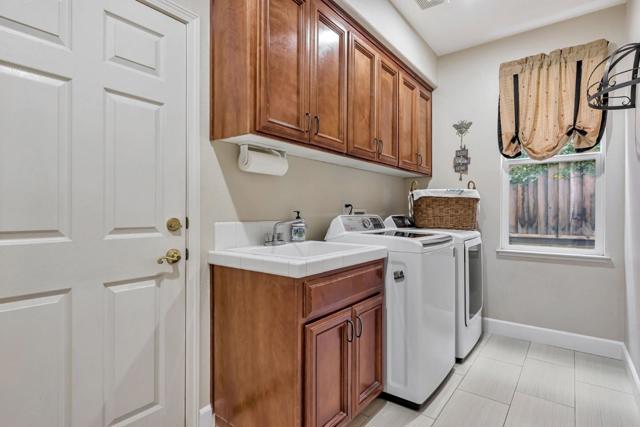 1584 Via Campo Verde, San Jose CA: https://media.crmls.org/mediaz/519593b7-a12b-4132-891b-509862bb014c.jpg