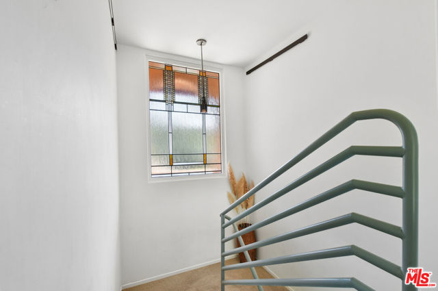 4734 Louise Avenue photo 42