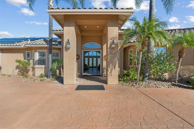 2255 Los Altos De Cerro, Ramona CA: https://media.crmls.org/mediaz/5195ca37-5ab8-410b-ac08-0da8366136fa.jpg