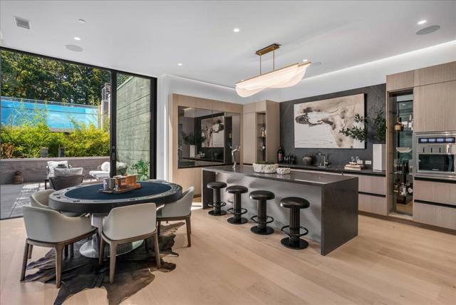 88 Tuscaloosa Avenue, Atherton CA: https://media.crmls.org/mediaz/51972661-34ed-4203-93f3-eccb1693f360.jpg