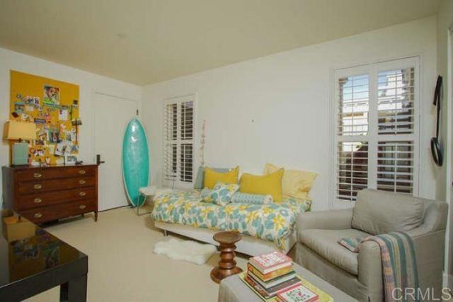 Detail Gallery Image 14 of 15 For 1040 Genter St #205,  La Jolla,  CA 92037 - 3 Beds | 2/1 Baths