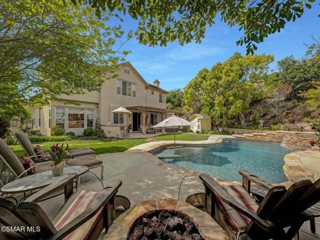 331 Briar Bluff Circle, Thousand Oaks CA: https://media.crmls.org/mediaz/51984143-1260-4260-9aaf-7fee61035fdb.jpg