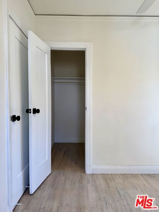 2927 S West View Street, Los Angeles CA: https://media.crmls.org/mediaz/51984a1f-e7b6-4458-b6f4-c053a9888452.jpg