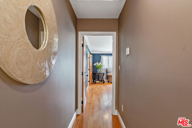 1865 E Villa Street, Pasadena CA: https://media.crmls.org/mediaz/51993386-180c-46ef-a5b4-4fd6a2df61c7.jpg