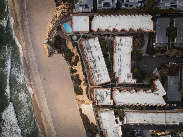 190 Del Mar Shores Ter, Solana Beach, California 92075, 2 Bedrooms Bedrooms, ,2 BathroomsBathrooms,Condominium,For Sale,Del Mar Shores Ter,250035827SD