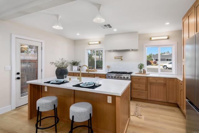 2102 February Ct, San Diego CA: https://media.crmls.org/mediaz/519a1c24-6c55-4acb-946e-7d889e132c84.jpg