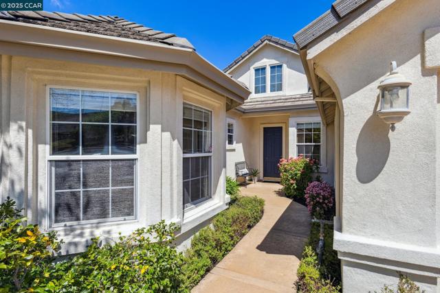 4280 Marietta Ct, Concord CA: https://media.crmls.org/mediaz/519a46ec-ac54-49ce-b65c-3c12eaaed43f.jpg