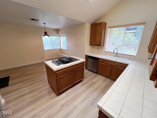 Detail Gallery Image 4 of 25 For 44807 Suntrap Meadow Cir, Mendocino,  CA 95460 - 2 Beds | 2 Baths