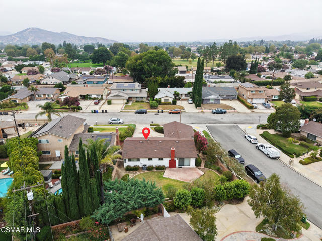 2152 Rockdale Avenue, Simi Valley CA: https://media.crmls.org/mediaz/519ae827-d8af-4bf8-bdaa-9a481bbe32bd.jpg