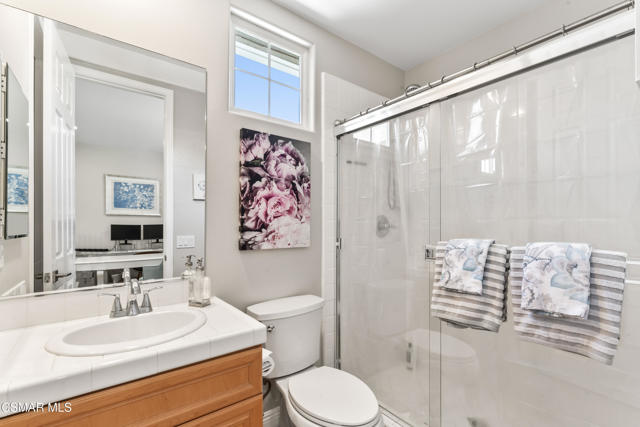4543 Silverbell Circle, Moorpark CA: https://media.crmls.org/mediaz/519af408-33a4-405e-ad12-025fa59f5625.jpg