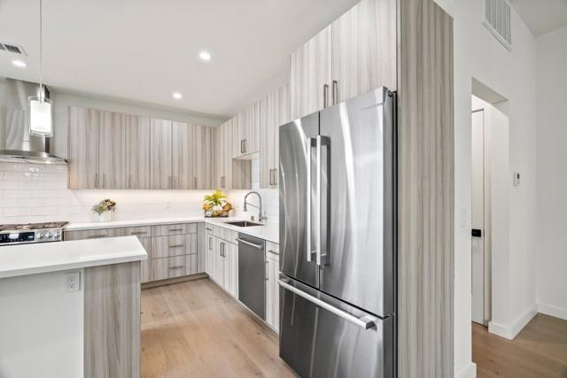 924 Woodside Road, Redwood City CA: https://media.crmls.org/mediaz/519bb4ce-78d4-4644-b7fe-a1a92e184035.jpg