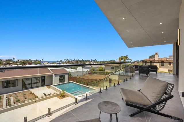 147 S Rios, Solana Beach CA: https://media.crmls.org/mediaz/519bcf09-28b6-450d-a04c-9facb8906f36.jpg