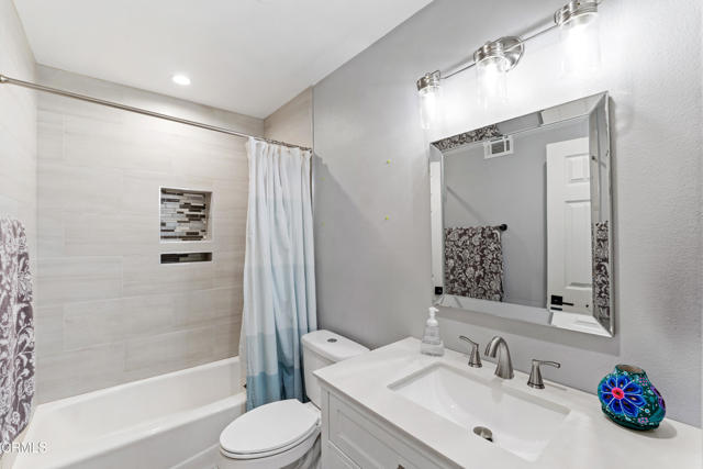 Detail Gallery Image 13 of 23 For 1103 Catlin St #B,  Simi Valley,  CA 93065 - 2 Beds | 2 Baths