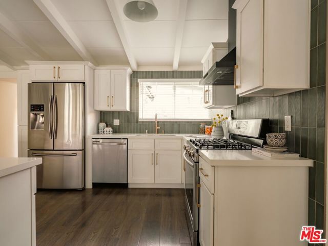 14300 Runnymede Street, Van Nuys CA: https://media.crmls.org/mediaz/519c98ae-0cbf-48f4-9cab-1d0f8199c966.jpg