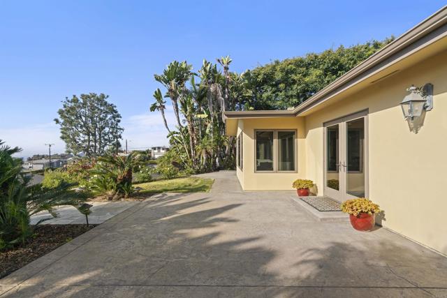 Detail Gallery Image 7 of 54 For 425 11th St, Del Mar,  CA 92014 - 3 Beds | 2 Baths