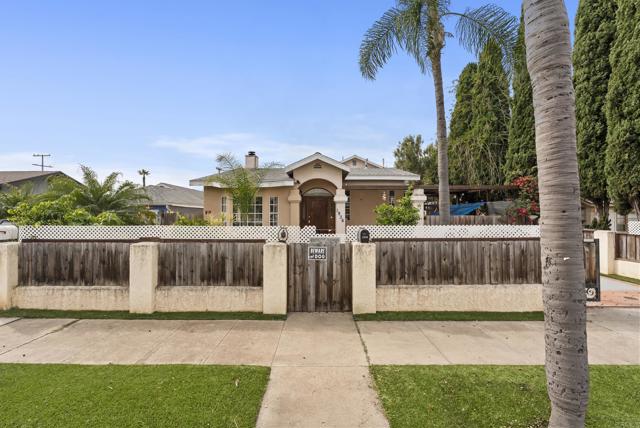 Detail Gallery Image 3 of 55 For 1936 O Ave, National City,  CA 91950 - 3 Beds | 3/1 Baths