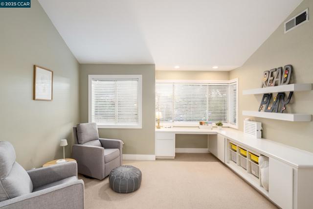 200 Hat Creek Ct, San Ramon CA: https://media.crmls.org/mediaz/519e7080-7451-4860-b073-128f7c13357f.jpg
