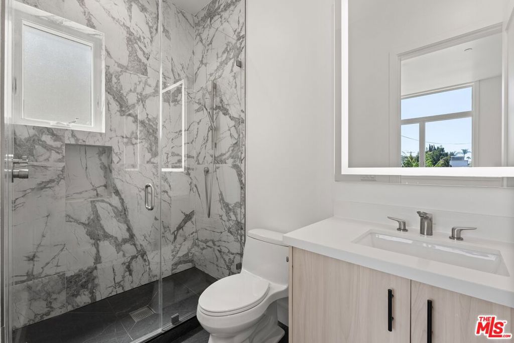 730 Indiana Ave, Venice, CA 90291, photo 8