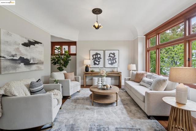 1042 Santa Clara Ave, Alameda CA: https://media.crmls.org/mediaz/519eedcd-d7bd-46ee-9e75-9b014c777905.jpg