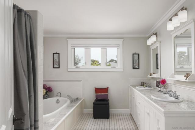 548 Tarento Dr, San Diego CA: https://media.crmls.org/mediaz/519f11ea-02b3-4c81-81b0-63a19fe84b1e.jpg