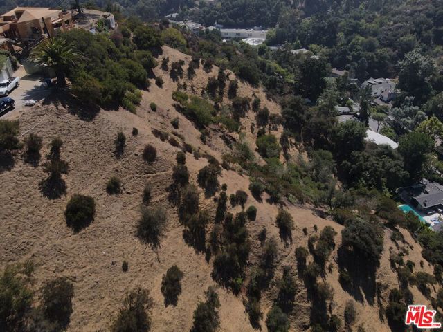 0 Allenwood, Los Angeles CA: https://media.crmls.org/mediaz/519f1f14-0756-46a1-b002-a41fb30b696c.jpg