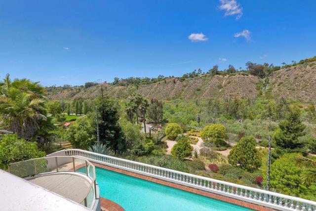 Detail Gallery Image 32 of 55 For 6039 Calle Camposeco, Rancho Santa Fe,  CA 92067 - 5 Beds | 5/1 Baths