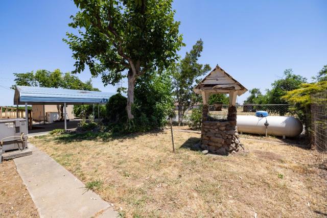 11835 Hobday Road, Wilton CA: https://media.crmls.org/mediaz/519f8851-acf9-4973-826a-011b5a1091c9.jpg