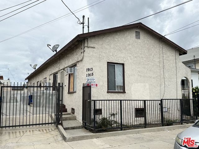 1909 Johnston Street, Los Angeles CA: https://media.crmls.org/mediaz/519febec-dc53-4c4f-af85-70ba3c37427b.jpg