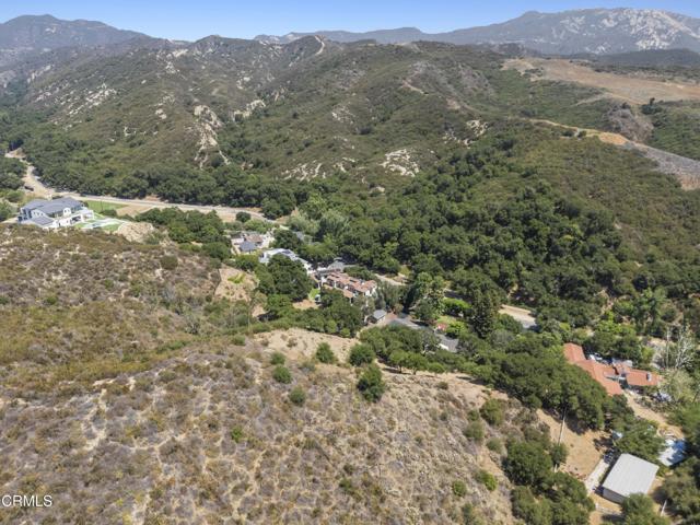 2547 Stokes Canyon Road, Calabasas CA: https://media.crmls.org/mediaz/519ffaaf-ef6b-4811-bee6-685a8ce59d95.jpg