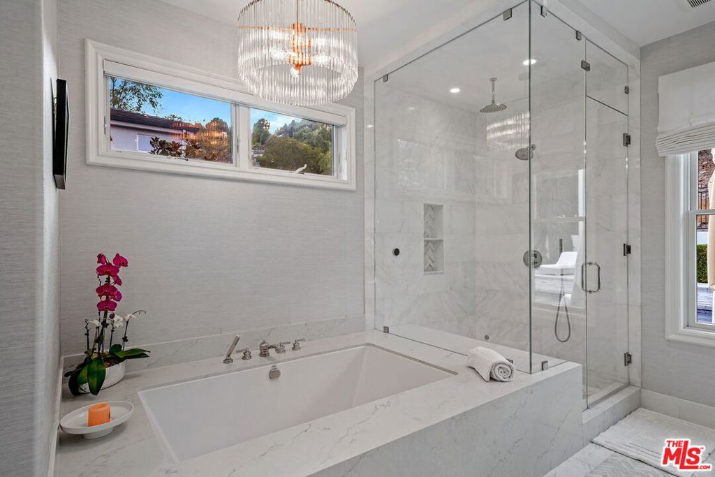 3685 Benedict Canyon LaneSherman Oaks img 6