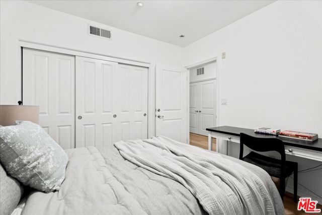 13031 Villosa Place, Playa Vista CA: https://media.crmls.org/mediaz/51a14835-25d5-4bbd-b3ac-fc2385a8d530.jpg