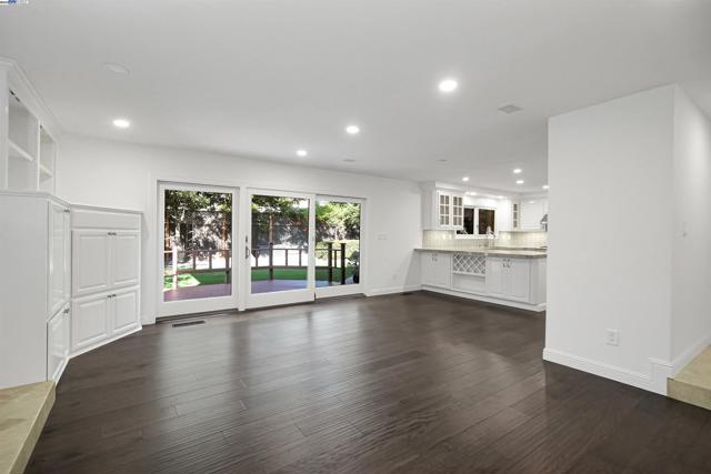 311 Andros Dr, San Ramon CA: https://media.crmls.org/mediaz/51a1cf27-cf26-4731-aa62-9118f7507a89.jpg