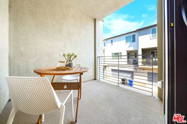 27056 Tanager Lane, Valencia CA: https://media.crmls.org/mediaz/51a1e2f3-5cf2-41a4-acbc-e3b5e3fc32bc.jpg