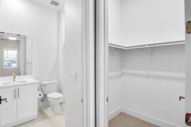 6326 Moser Way, Tracy CA: https://media.crmls.org/mediaz/51a1e39d-061b-49d6-89e5-ebd55594d4d1.jpg