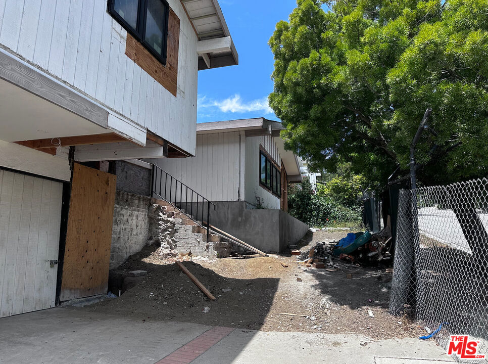 2495 Westridge Road