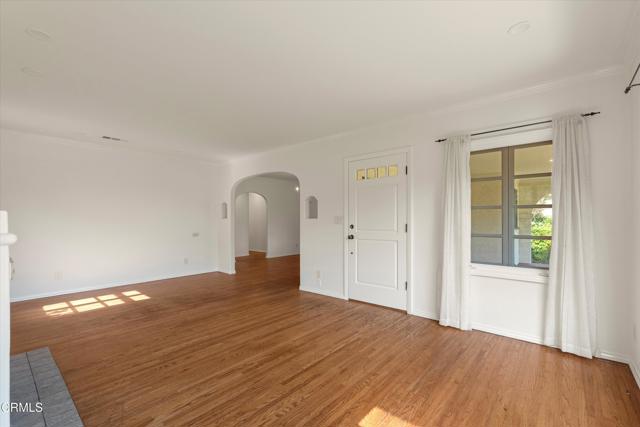 Detail Gallery Image 6 of 27 For 1747 Oakwood St, Pasadena,  CA 91104 - 3 Beds | 2 Baths
