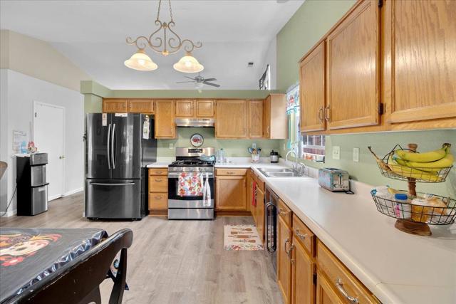 981 Marne Drive, Hollister CA: https://media.crmls.org/mediaz/51a4c919-8703-4e37-8f66-ca6fd6db81ff.jpg