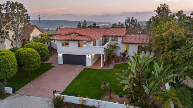 2524 Luciernaga St, Carlsbad CA: https://media.crmls.org/mediaz/51a5073b-f8b6-4231-960c-c64d6bca7410.jpg