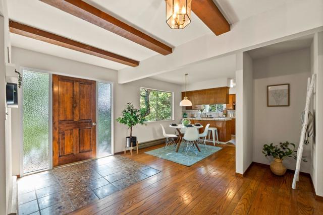26025 Highland Way, Los Gatos CA: https://media.crmls.org/mediaz/51a5694f-ae21-487a-8d84-674786cbd0d6.jpg