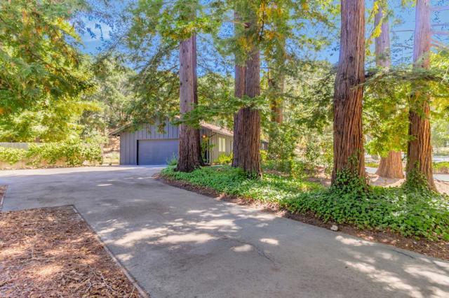 240 Willowbrook Drive, Portola Valley CA: https://media.crmls.org/mediaz/51a63a37-c660-4d3c-b12a-8f3637e9f362.jpg