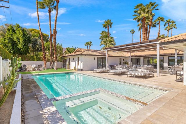 505 N Camino Real, Palm Springs CA: https://media.crmls.org/mediaz/51a65e1b-4582-4343-9dfe-f06dfd0aff44.jpg