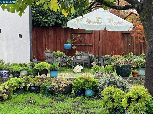 620 Kentucky St, Vallejo CA: https://media.crmls.org/mediaz/51a777c0-baa7-447f-a7a6-c54db84cf291.jpg