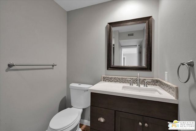 261 E La Verne Way #B, Palm Springs, CA 92264