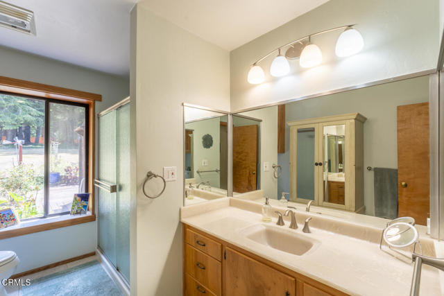 10941 Gurley Lane, Mendocino CA: https://media.crmls.org/mediaz/51a9764d-70fc-4447-8296-d73fed1216c7.jpg