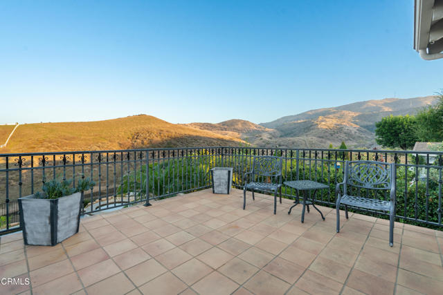 490 Peter Place, Simi Valley CA: https://media.crmls.org/mediaz/51aa224c-8a82-41cb-abd2-4493f2eb98d2.jpg