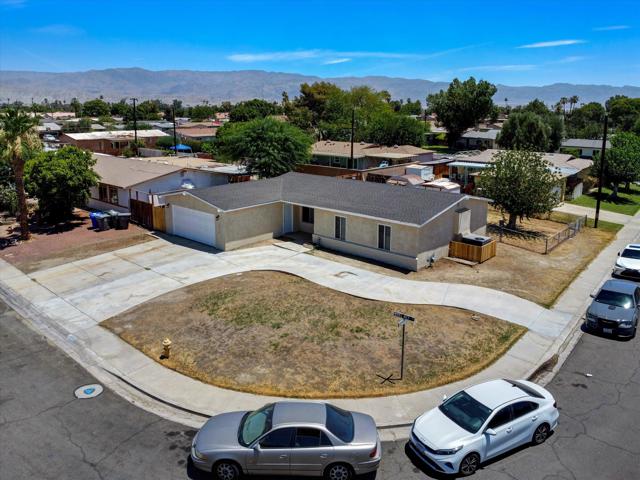 45530 Del Rey Avenue, Indio CA: https://media.crmls.org/mediaz/51ab8f68-7863-4091-a3f7-1a459bc28b2b.jpg